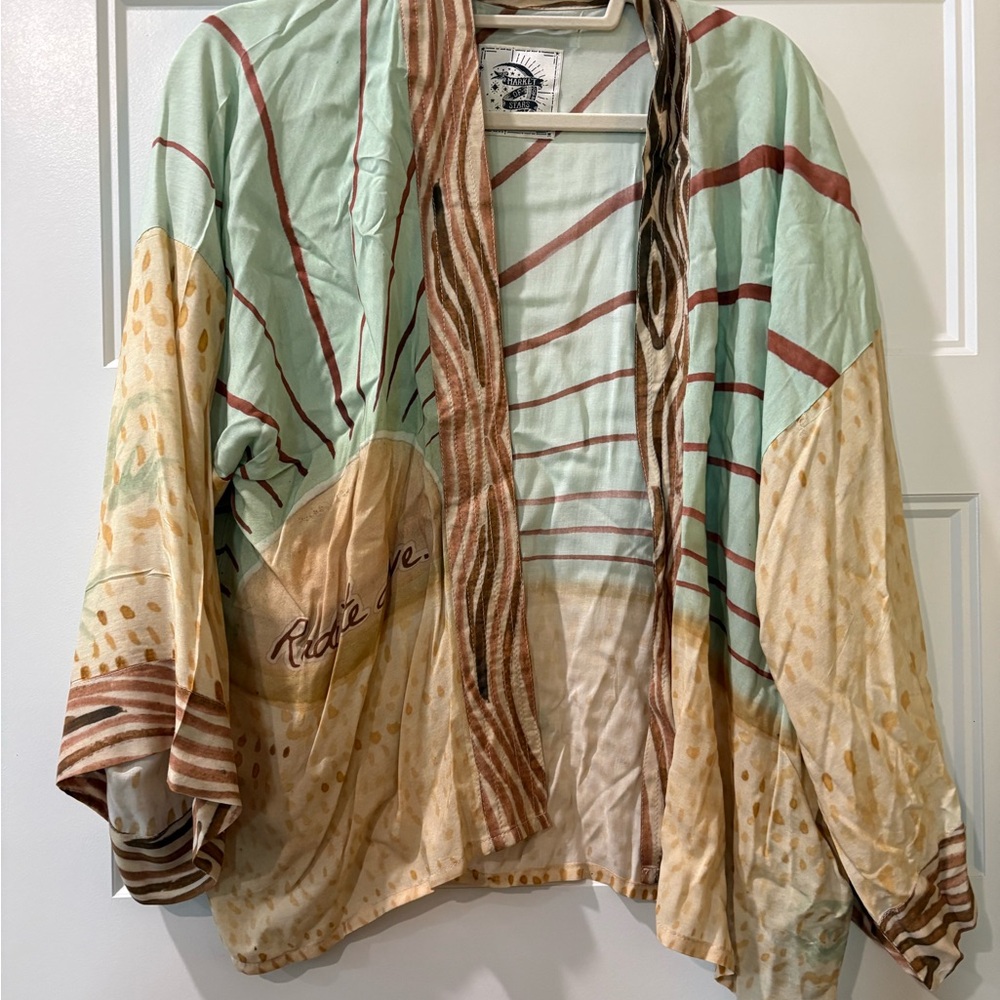 Market of Stars Radiate Love Kimono